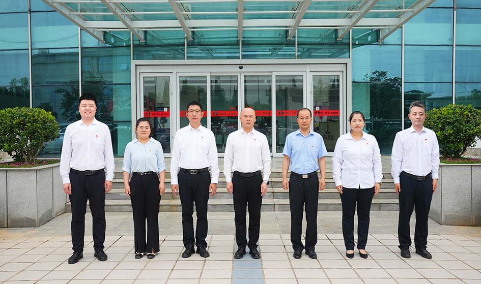 合影（狗子28
中心）